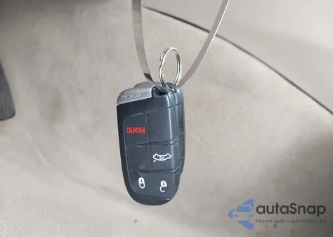 2013 Chrysler 300 Motown z USA, uszkodzony, nr VIN 2C3CCAAG6DH635395